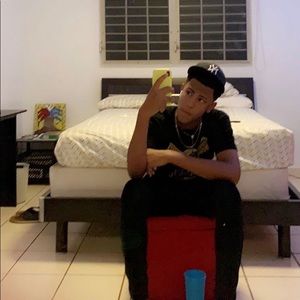 Meet your Posher, Edgardo